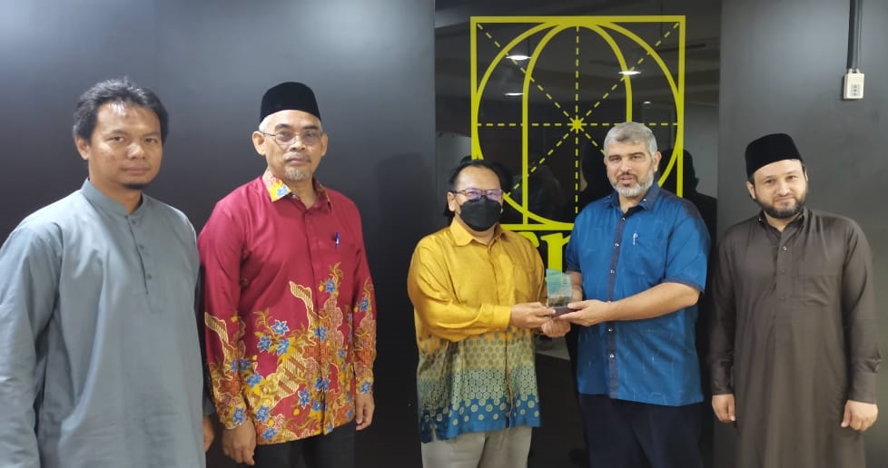 الهيئة تزور مؤسسة اسما ومجلس علماء ماليزيا