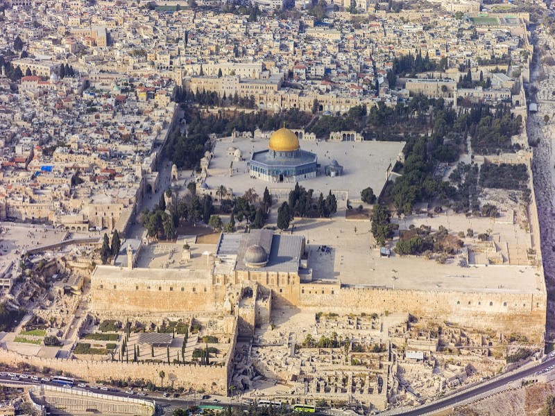 المسجد الأقصى ومدينة القدس في الرؤية الإسلامية والتاريخية